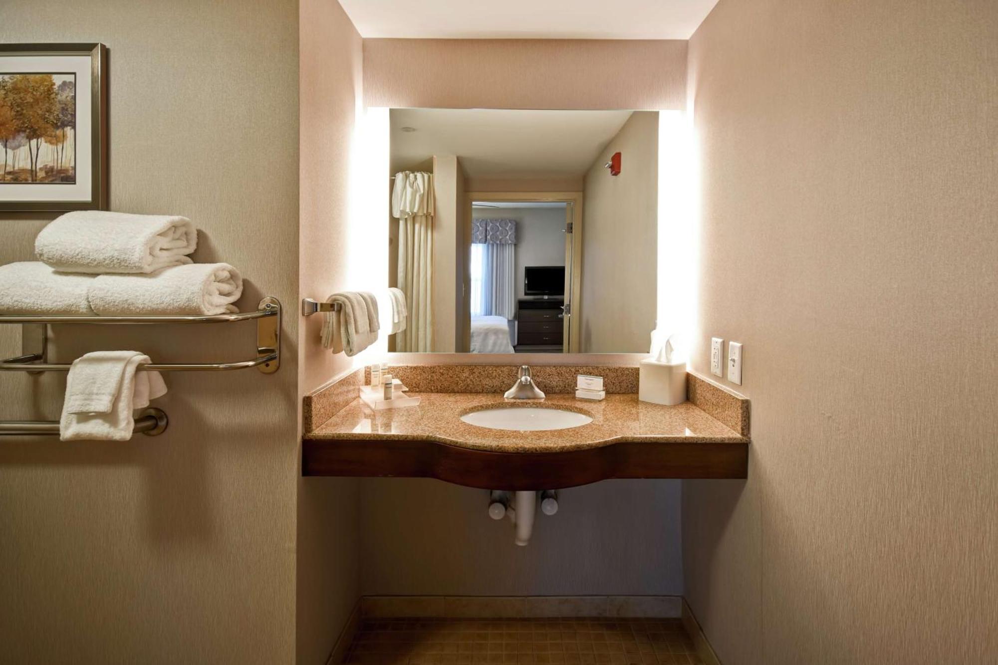โฮมวู้ด สวีท บาย ฮิลตัน โดเวอร์ Hotel ภายนอก รูปภาพ